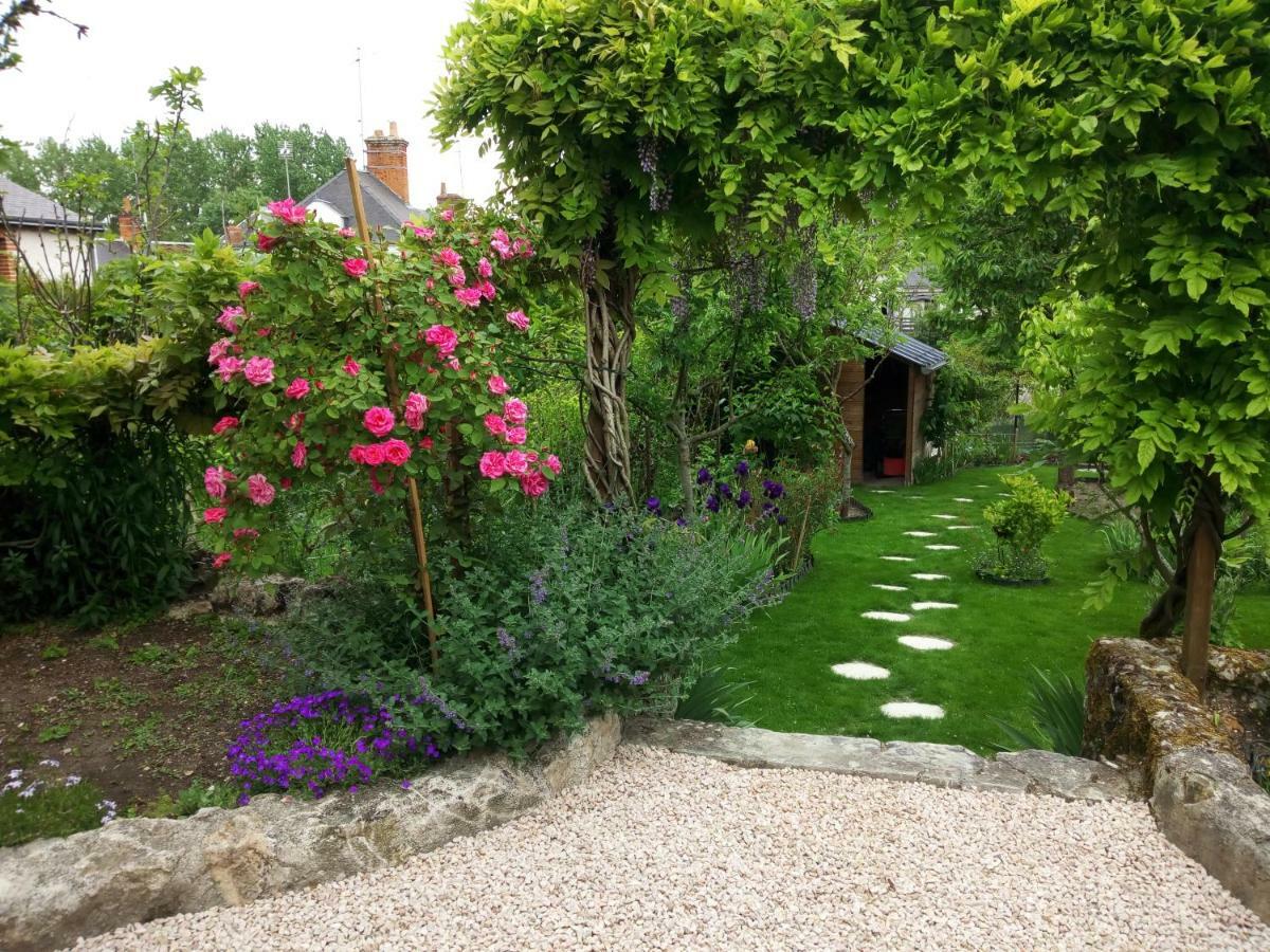 Le Petit Jardin Yoyo Hotel Monts Екстериор снимка